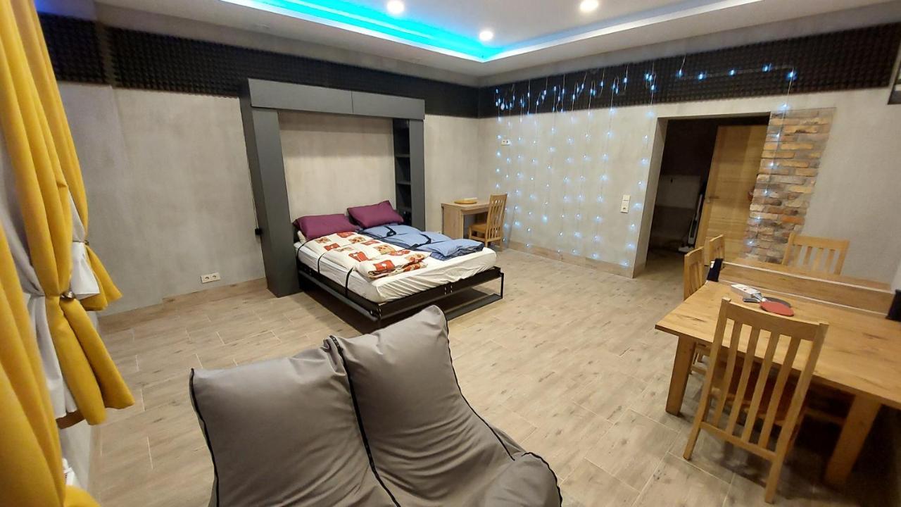 Fun And Chill Patalpu Ir Pirties Nuoma Appartement Vilnius Buitenkant foto
